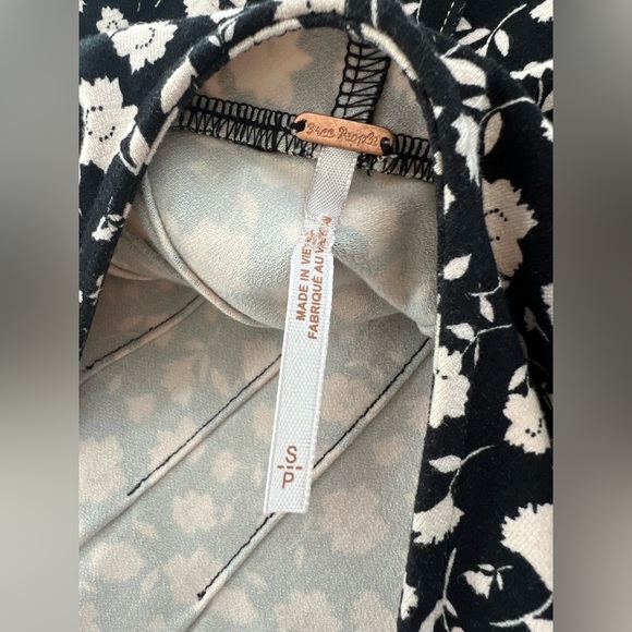 Free People Rosie Midi Dress Black White Floral Puff Sleeve Open Back Small NWT - Picture 7 of 16